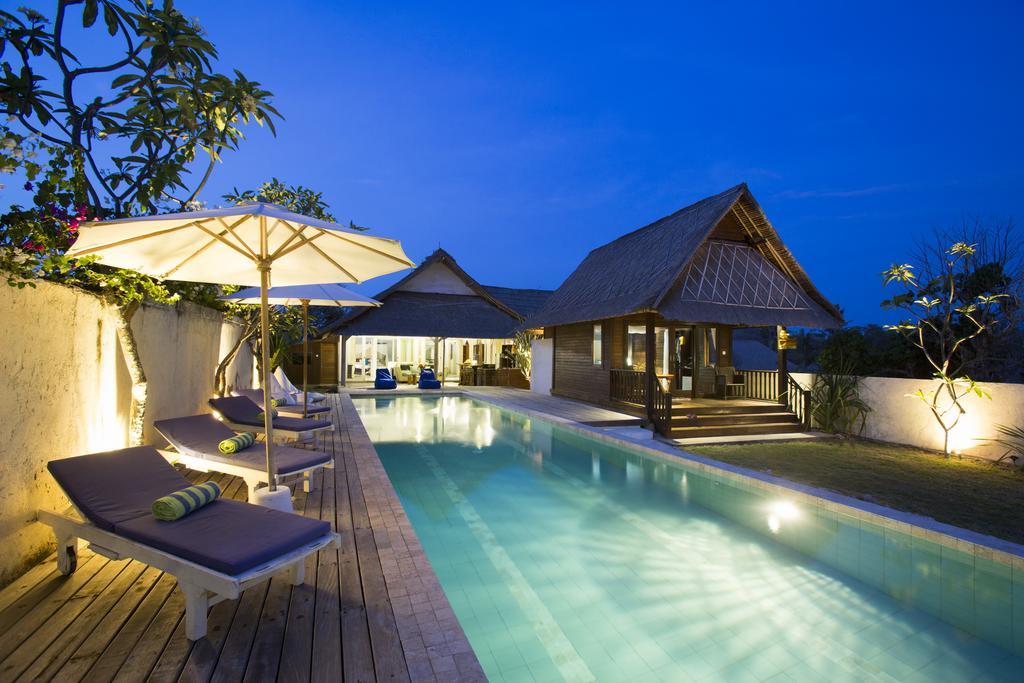 Villa Waru Lembongan Habitación foto