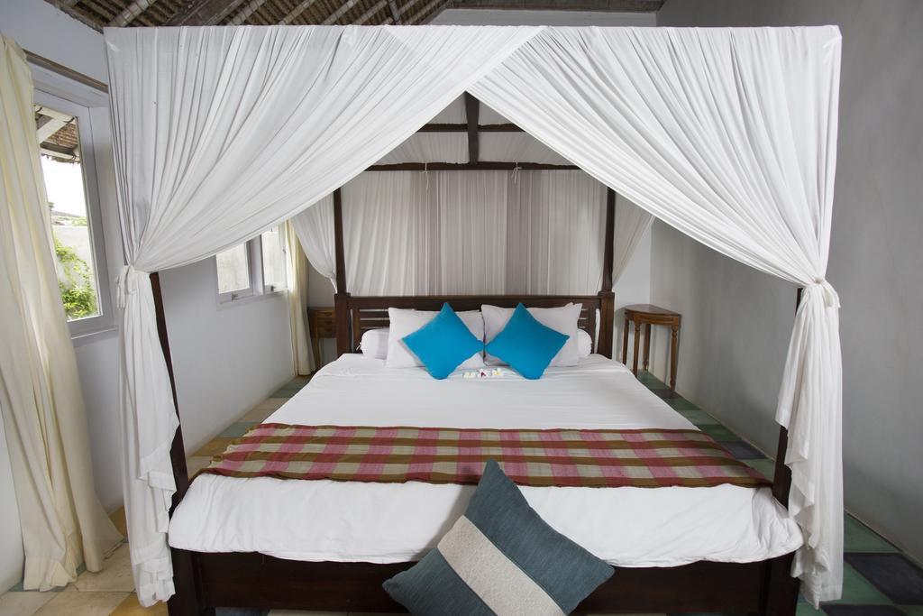 Villa Waru Lembongan Habitación foto